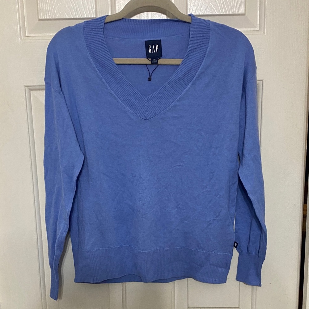 GAP Women’s V-Neck Sweater in Light Blue